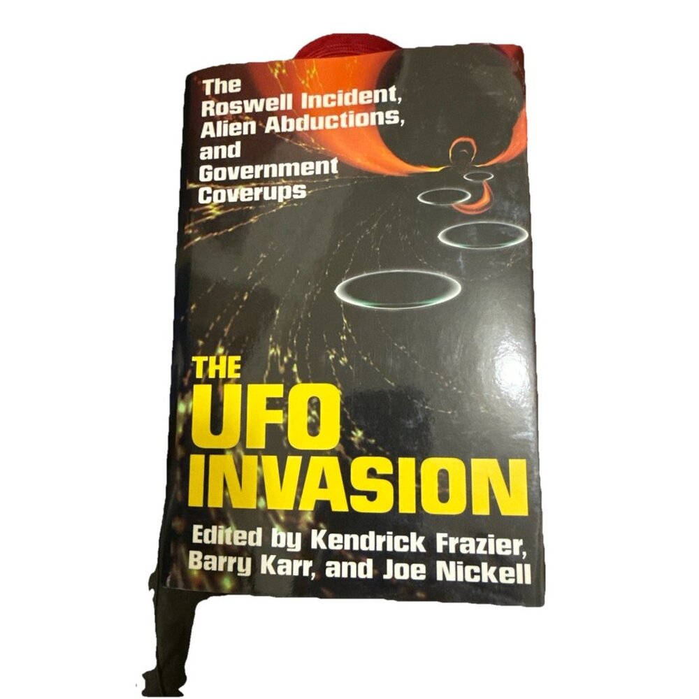 The UFO Invasion : The Roswell Incident, Alien Abductions and Gov